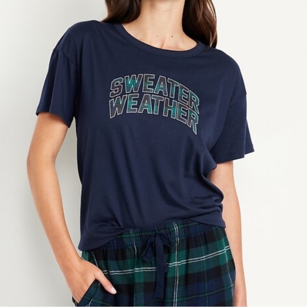 NWT Old Navy Women’s Sz Med Navy Blue Graphic Tee - Sweater Weather